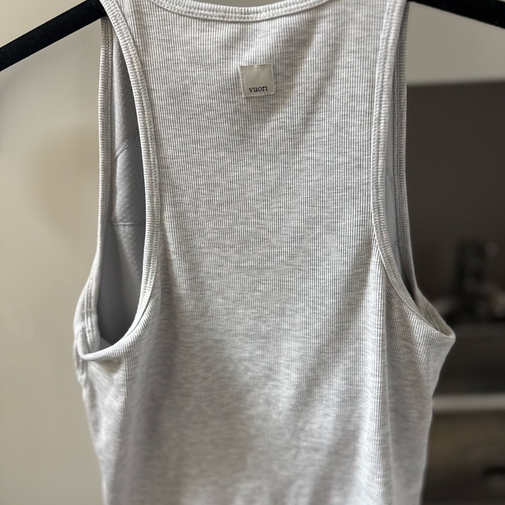 Vuori Pose Plyo Tank - Picture 5 of 14